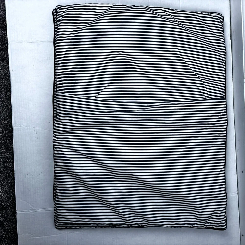 Pottery Barn-Wheaton Percale Striped Comforter Sham Set(2)Standard - Picture 4 of 16